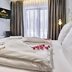 Belle View & - Centrum - By Royal Aparts Apartmán Sklářská Poruba