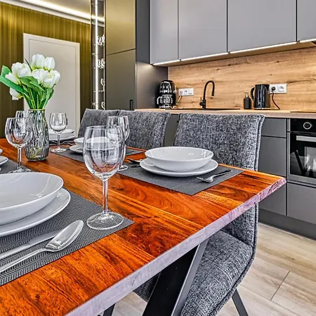 Belle View & - Centrum - By Royal Aparts *