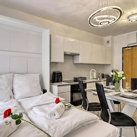 아파트 Apartamenty Belle View & Spa - Centrum - By Royal Aparts 스클라르스카포렘바
