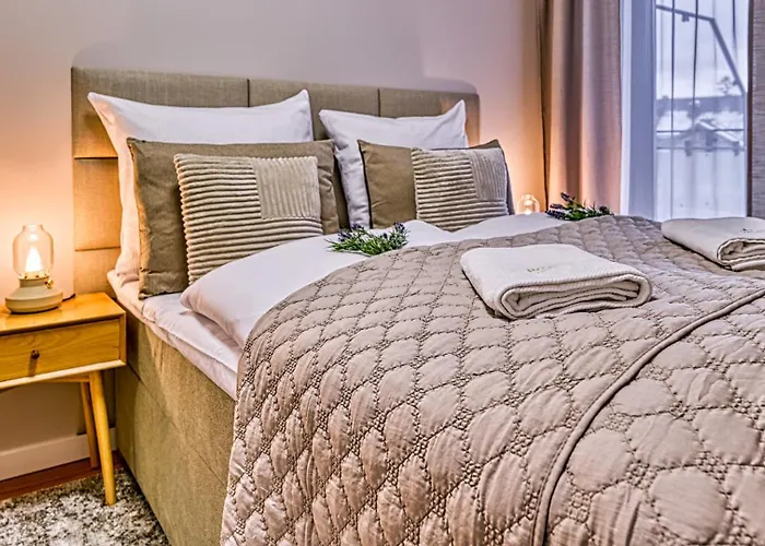 Belle View & - Centrum - By Royal Aparts