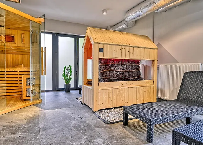 Belle View & - Centrum - By Royal Aparts